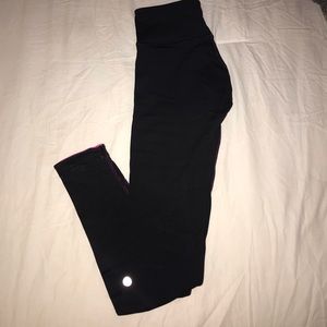 Lululemon reversible leggings black/pink - size 4